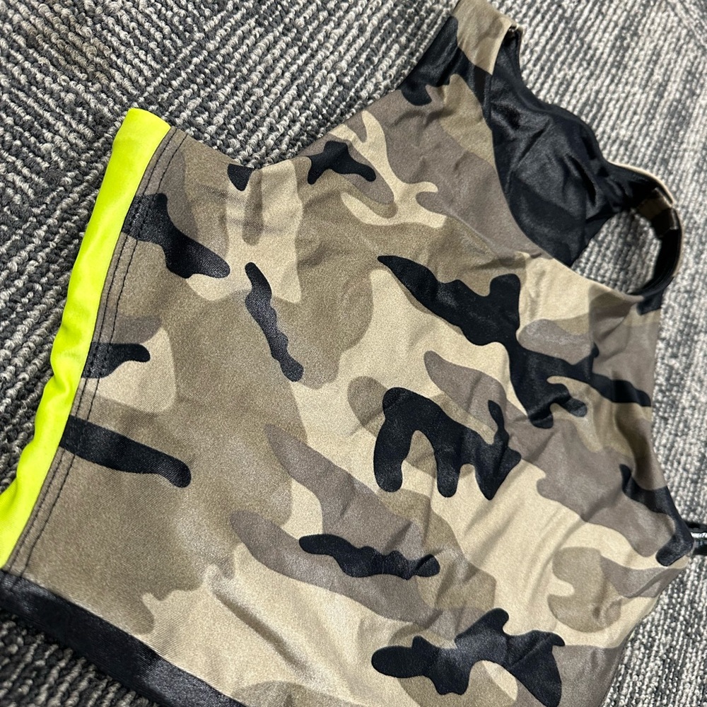 Women’s KORAL Camo Top- Size XS